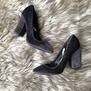 Mossimo Abigail Velvet Block Heel Shoes Size 7.5